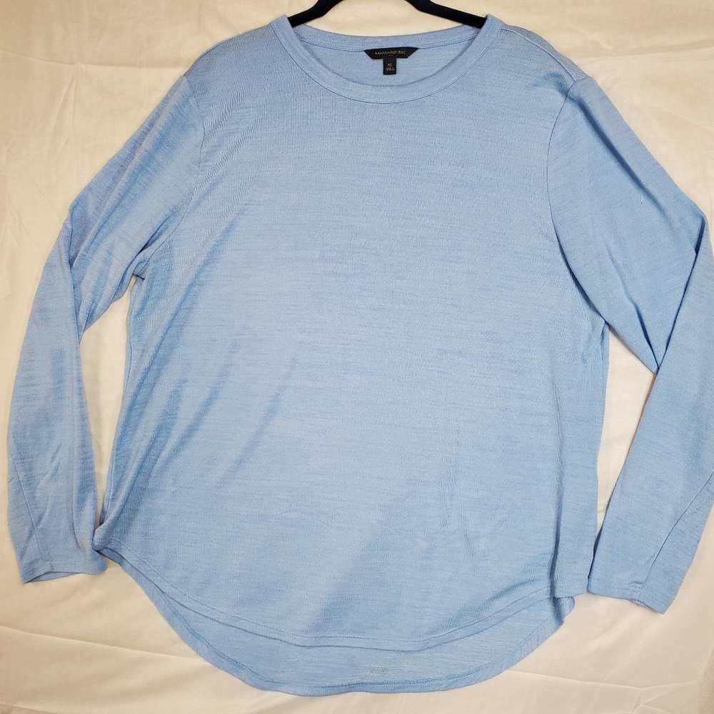 Banana Republic Sky Blue Long Sleeve Tee Size XL
